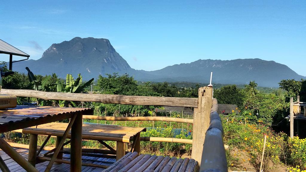 Baan Aingdoi Homestay, Chiang Dao Esterno foto