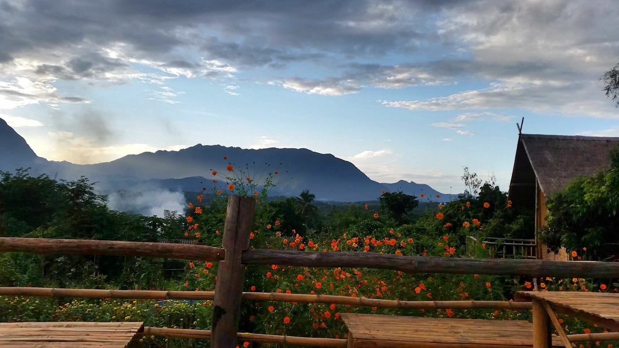 Baan Aingdoi Homestay, Chiang Dao Esterno foto