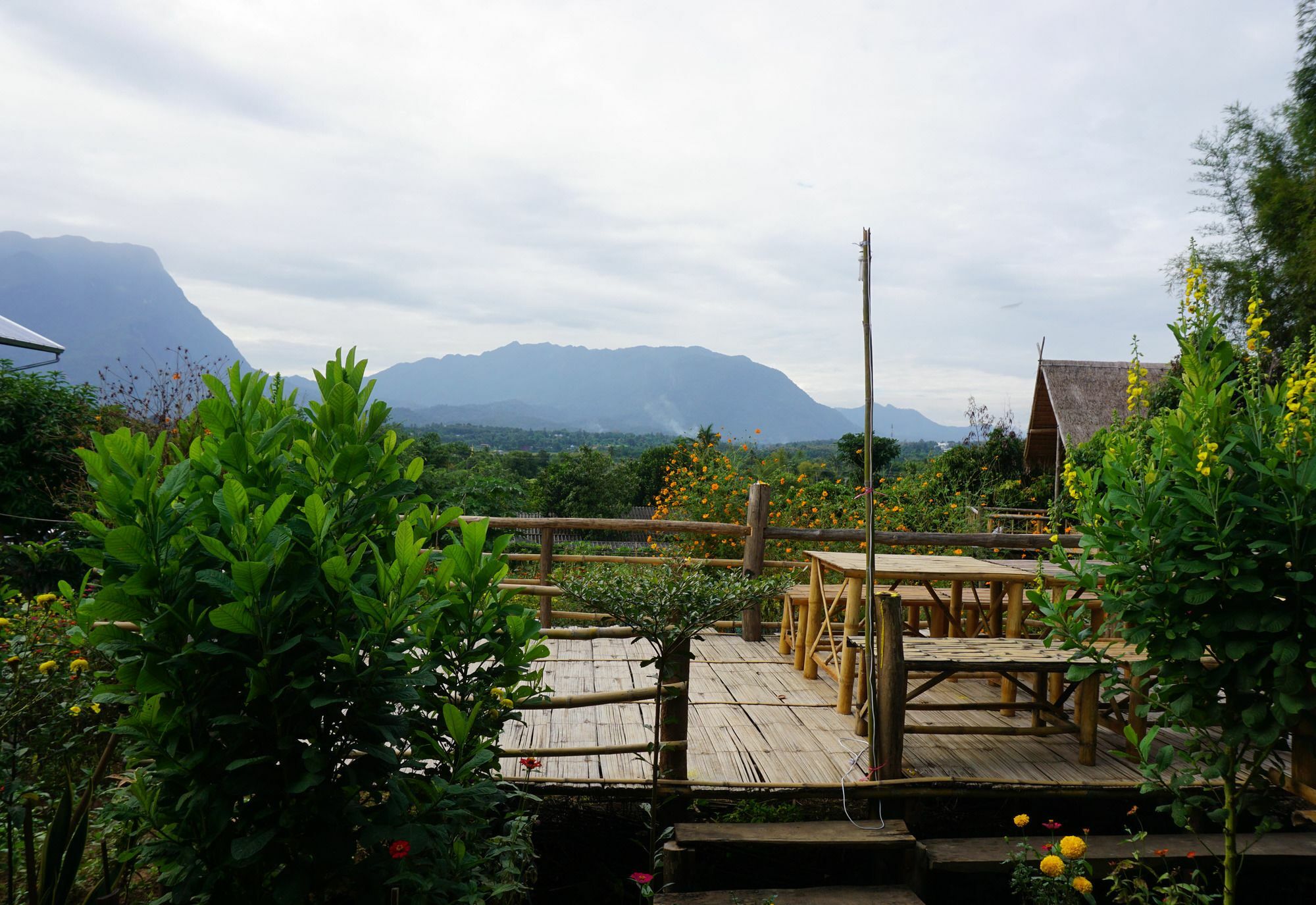 Baan Aingdoi Homestay, Chiang Dao Esterno foto