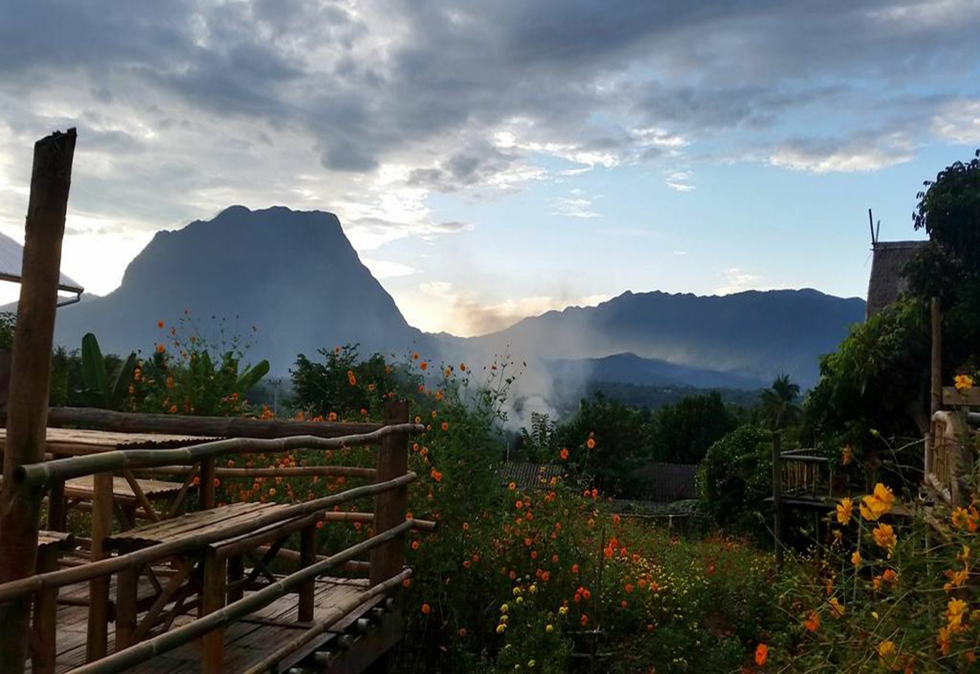 Baan Aingdoi Homestay, Chiang Dao Esterno foto
