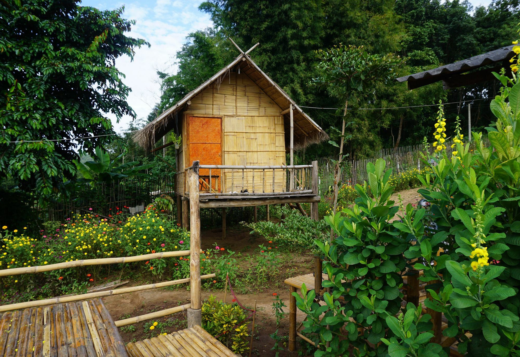 Baan Aingdoi Homestay, Chiang Dao Esterno foto