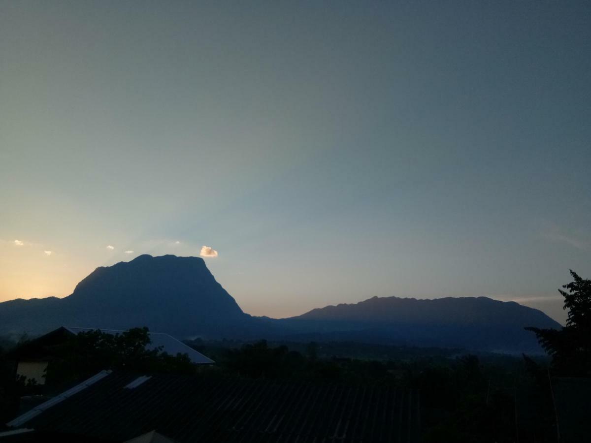 Baan Aingdoi Homestay, Chiang Dao Esterno foto